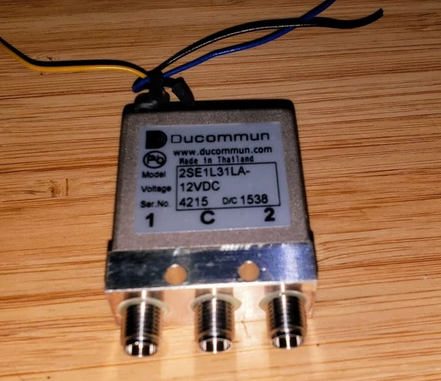 Commutateur RF Ducommun 2SE1T11JC DC-26.5GHz SP2T - Occasion Fonctionnel