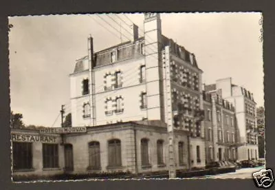 ST-HONORE-les-BAINS (58) PEUGEOT 203 à L'HOTEL DU MORVAN