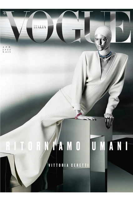 女性情報誌 Vogue Italia Magazine December 2022 Vogue Magazine Italia December 2022 House Of Maneskin (PB