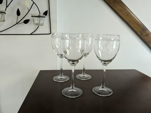 Lot  Of 4 Wine Glasses With Light Gray Stripe And Two Smaller Etched Lines