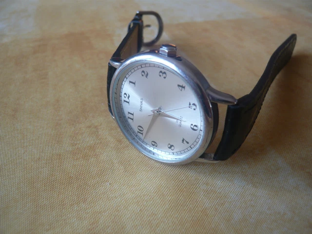 Montre Femme Vintage SHIVAS - Bracelet Cuir Noir, Mouvement Quartz, à Réviser (pile à Changer)