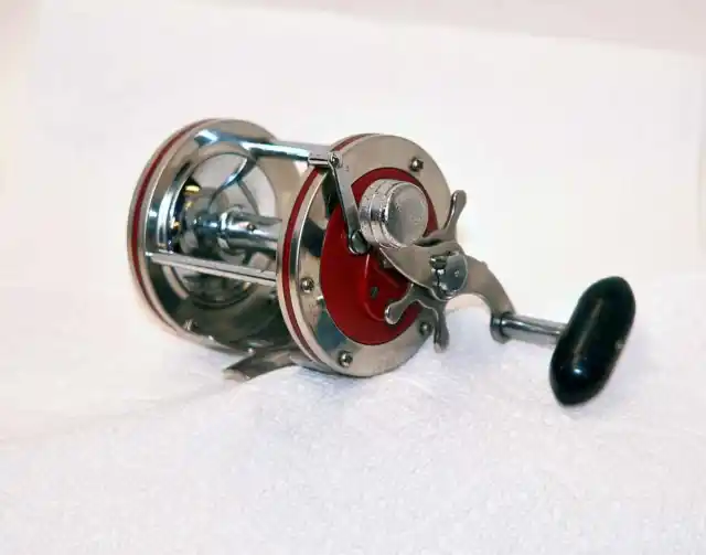 VTG RED CAP Trolling Reel TROLL REEL COLLECT OR FISH MADE in