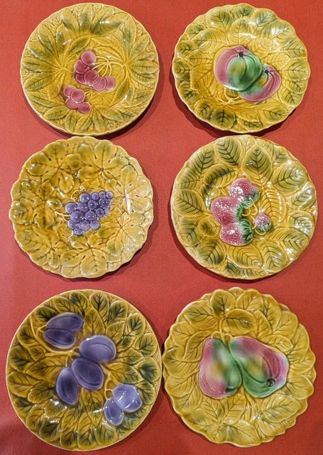 ASSIETTE BARBOTINE ART Déco signée Orchies: 2 poires polychromes, bord