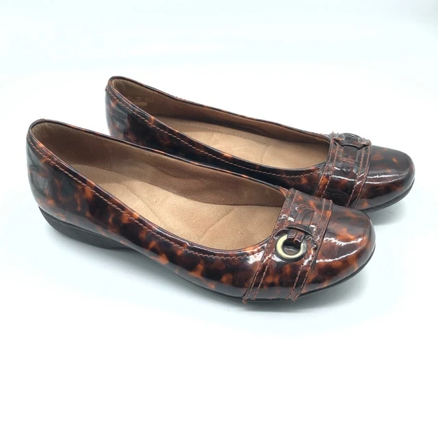 Clarks women's propose spire flat top