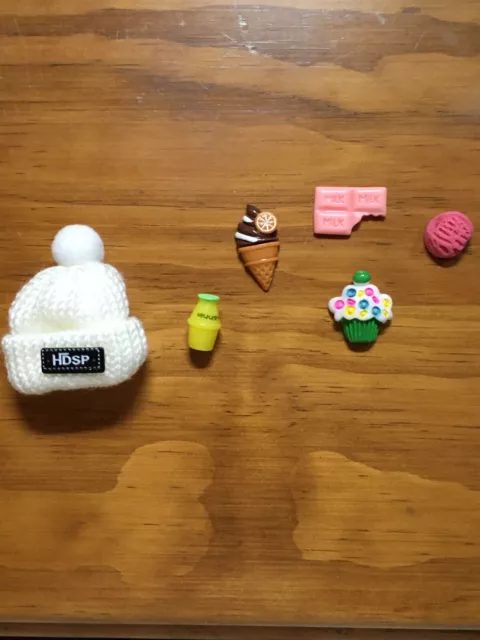 Obitsu 11, Barbie doll Hat Beanie with accessories 11cm doll diorama