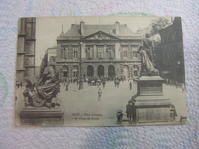 CPA - METZ - Place d'Armes et Corps de Garde