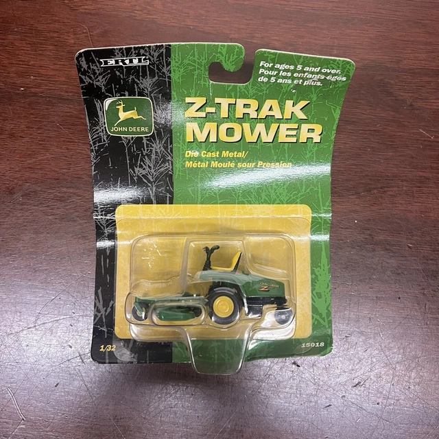 John Deere F620 Z-Trak Mower 1/32 Ertl Toy 15018 DieCast Metal 2002 JD Tractor