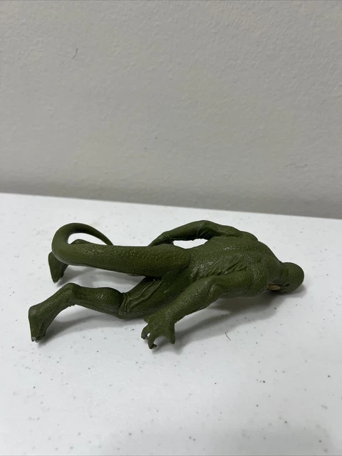 2012 The Lizard Marvel Swimways Amazing Spider-Man Green Action Figure Toy 5.5” 3