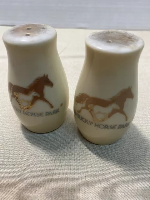 Kentucky HORSE Park Salt and Pepper Shakers set S & P ceramic Souvenir KY GO