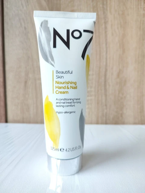 Hermosa crema de manos y uñas nutritiva para la piel No7 - 125 ml