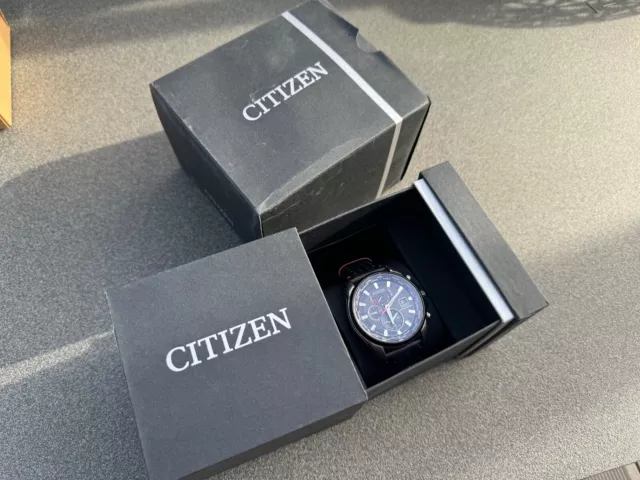 HAU - Citizen Eco-Drive - Funkuhr - Saphirglas - Quarz und Solar - Stahlgehäuse