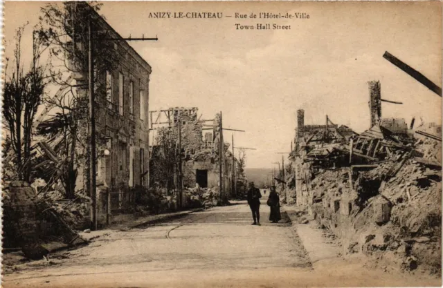CPA AK Militaire - Anizy-le-Chateau - Rue de l'Hotel-de-Ville - Ruines (697100)