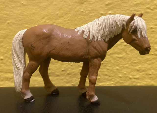 2007 Safari Ltd.  Horse Haflinger Mare