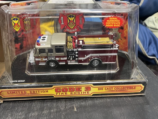 2002 Code 3 Fire Engine 1/64 American LaFrance Wood River Ill MIB Diecast Truck