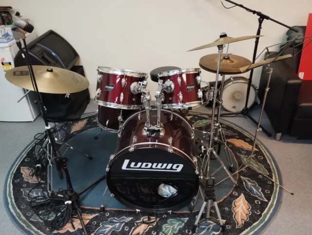 Ludwig Accent Combo Drumkit - Full with stands and cymbals