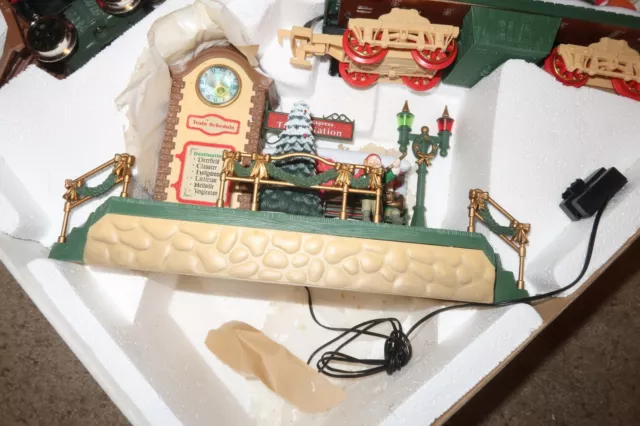 BRAND NEW Bright Holiday Express MUSICAL TRAIN STATION Rare BROWN Clock Tower