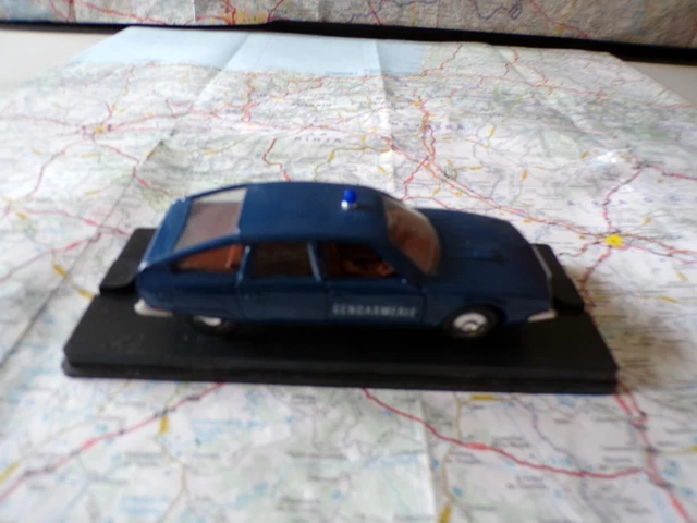 AU JOUET PARISIEN: Minialuxe Citroën SM Gendarmerie