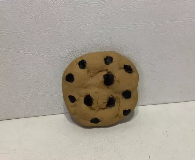 Vintage 1983 Singer Studios Realistic Chocolate Chip Cookie Coin Holder