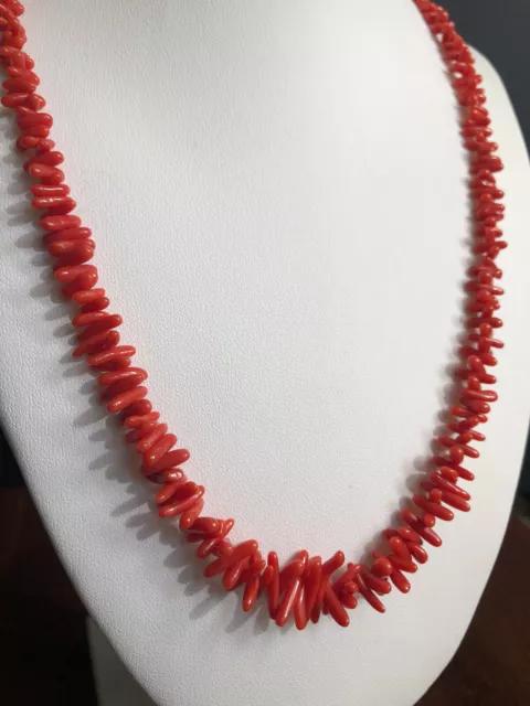 Collana a "tronchetti" smussati di corallo rosso del mediterraneo e argento 2