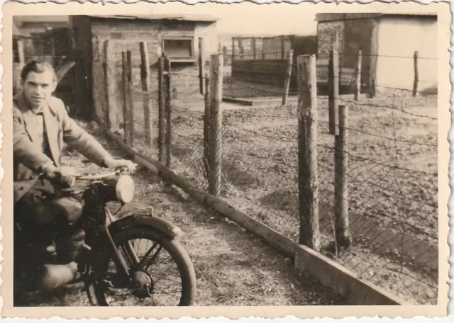 Vintage Foto Mann auf Motorrad