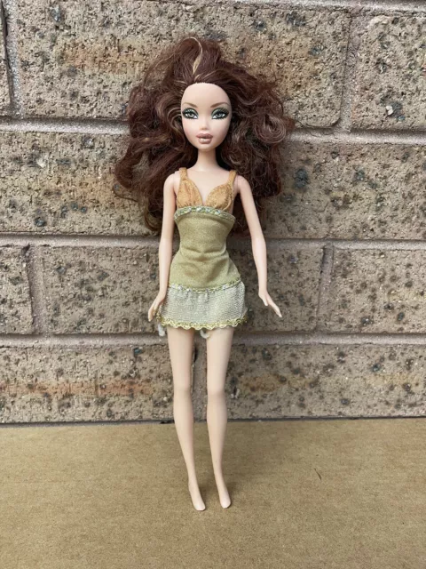 1999 Mattel Barbie Belly Stud Gold Dress My Scene Chelsea Doll Auburn Hair