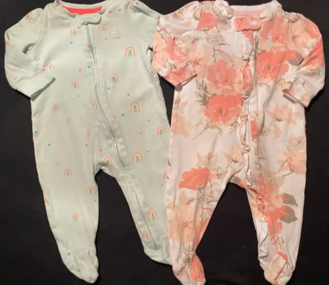 Girls BABY GAP set of 2 footed sleepers 0-3m Rainbow & Floral Onepieces Pajamas