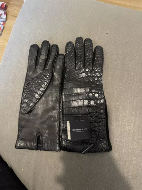 Burberry gloves deals ladies