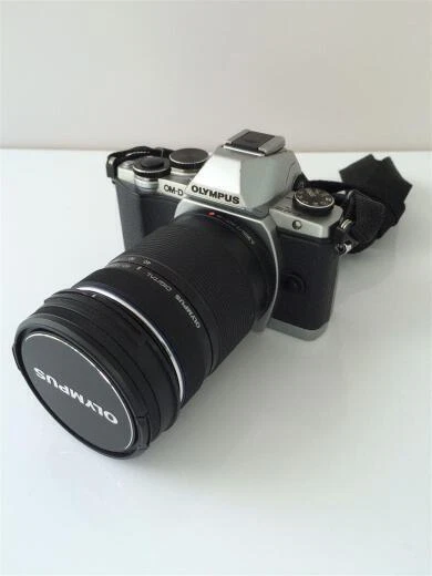 Appareil photo reflex numérique OLYMPUS OLYMPUS OM-D E-M10 EZ Double Zoom...