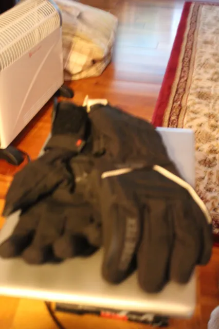 Richa Article Invader  Gore-Tex Men Gloves Xl Only