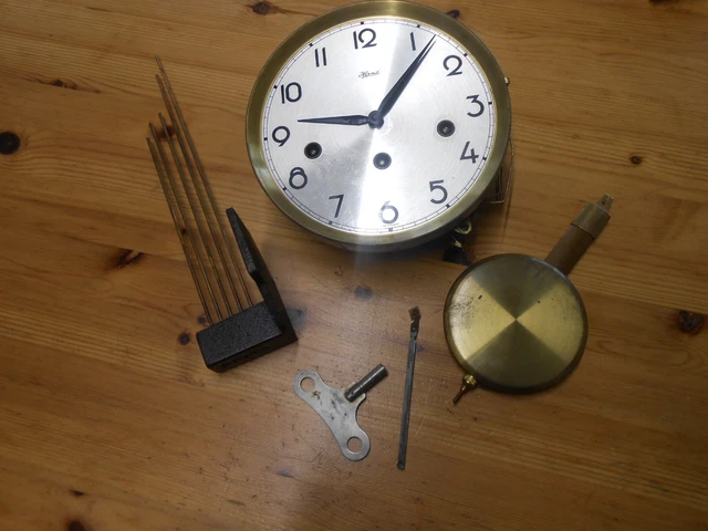 Gioco Di Aghi Per Orologio A Cuc&ugrave; KD89 &ndash; 23/27mm + Rondella Per Quadrante Da 6 Cm &ndash; Plastica