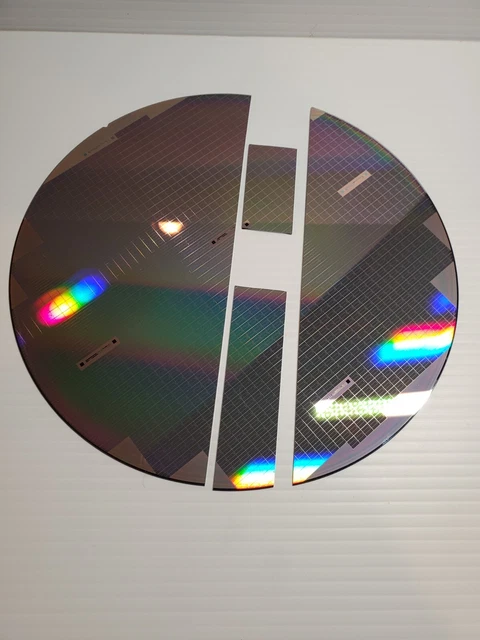 8" SILICON WAFER 200mm Sliced 4 PCS Engineering Test Chips Photolithography A-5