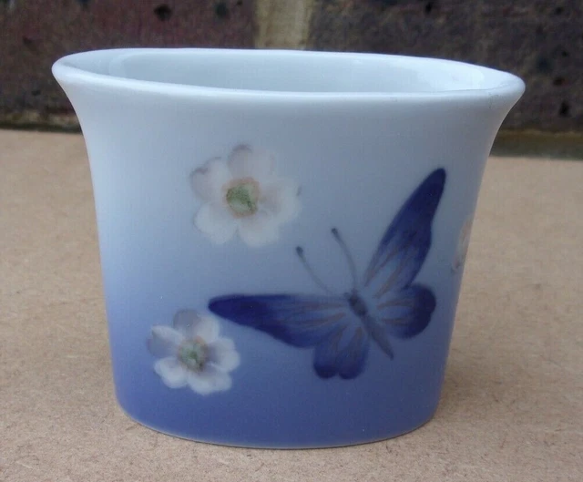 Royal Copenhagen Schmetterling Blumen kleine Vase