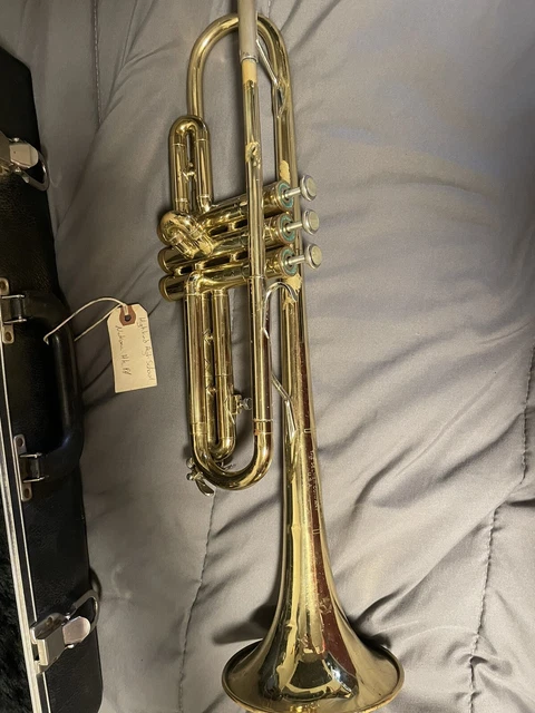 Selmer Vincent Bach Bundy Trumpet Brass Musical Instrument
