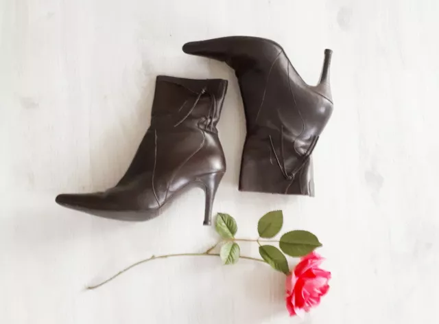 Bottines vintage en cuir marron foncé Italie bout pointu talons fins pointure 35 2