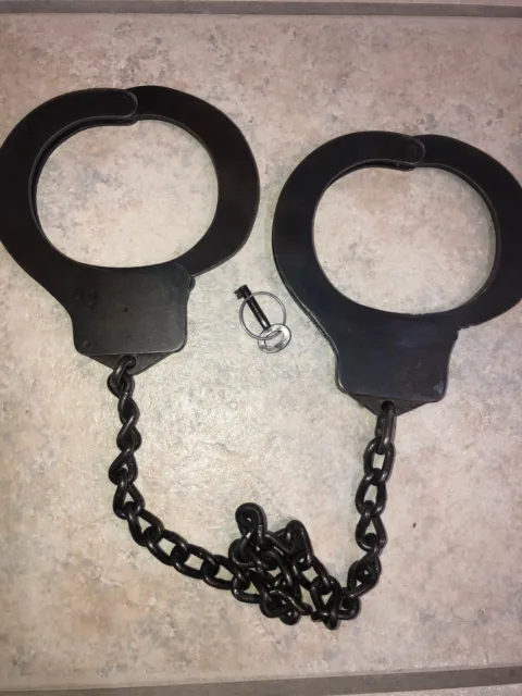 Harvard Lock Company, Ankle Cuffs With Key ￼