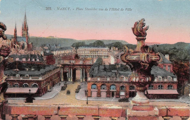 NANCY - Place Stanislas - vue de l'Hôtel de Ville