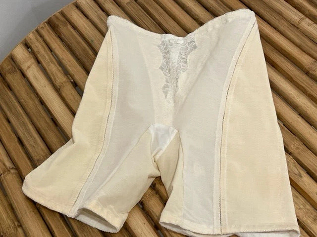 VINTAGE by SCANDALS LONG LEG GIRDLE PANTY SHAPER LACE PANEL 1960s sz S