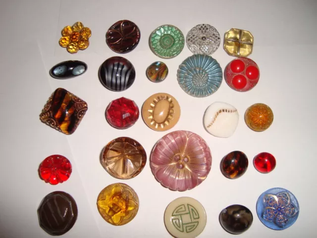 Antique Vintage LOT of 25 WONDERFUL glass buttons