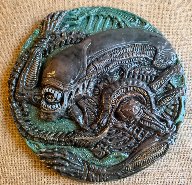 ALIEN ROMULUS XENOMORPH - Wall-Plaque HR Giger inspired sculpture ...