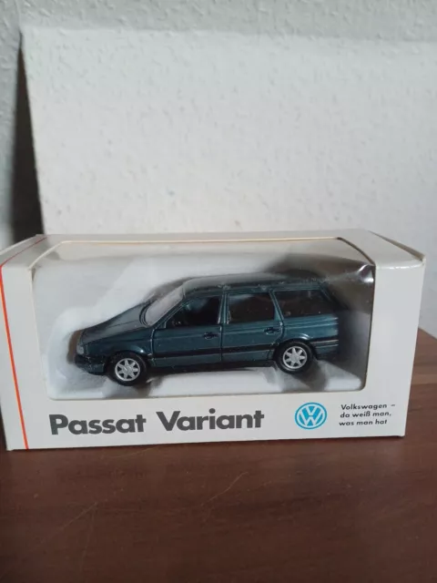VW PASSAT VARIANT Schabak OVP 1:43 Modellauto Kombi EUR 20,00