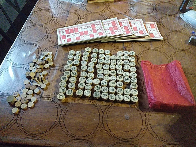 ANCIEN JEU DE loto, jetons bois, 24 cartes EUR 12,00 - PicClick FR
