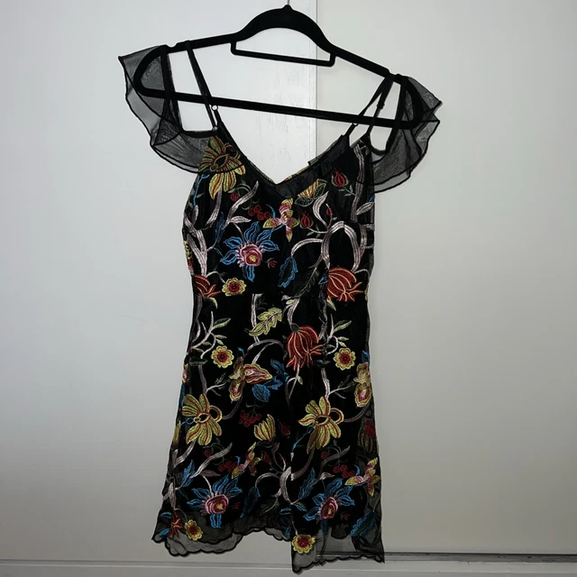 Missguided premium embroidered dress sales