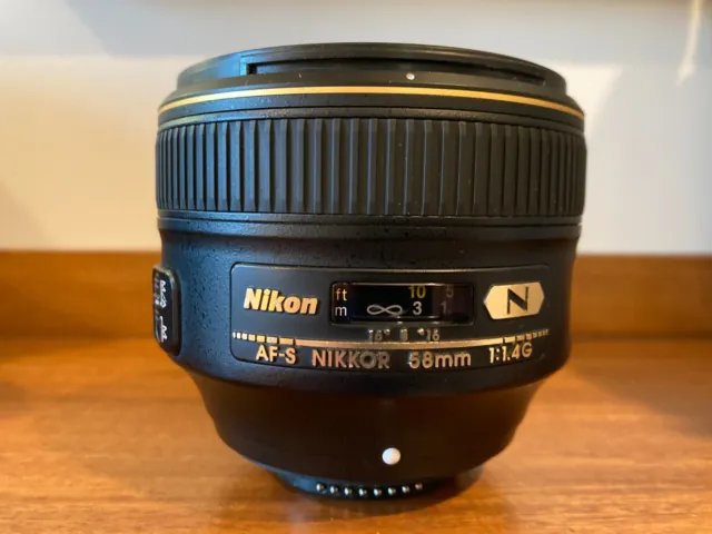 Nikon AF-S NIKKOR 58mm F/1.4G - NEAR MINT - w/ caps & Nikon filter!