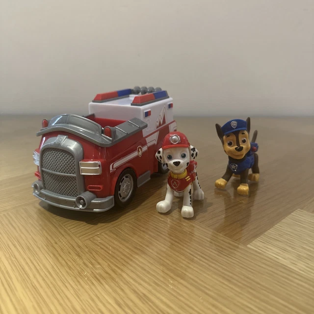 Paw Patrol Marshall Fire Fightin' Truck Rescue Vehicle Toy Car & Chase Figure