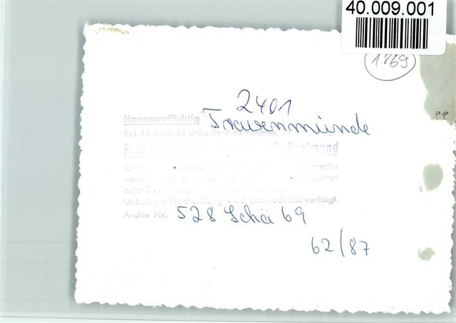 40009001 - 2401 Travemuende marina sailing school ship Passat sailing ship 2