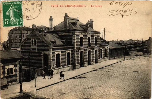 CPA AK IVRY-le-CHEVALERET La Gare (671942)