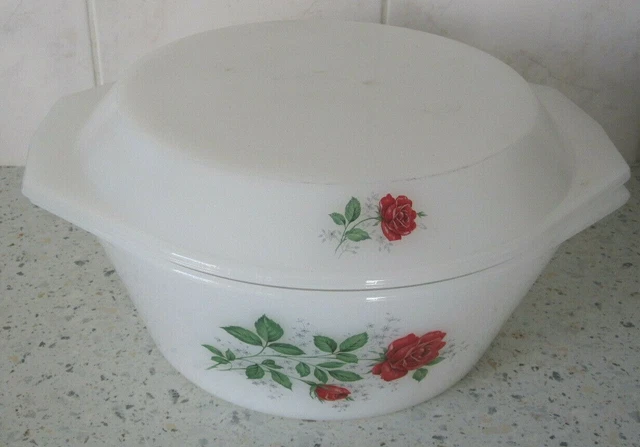 Petite cocotte ou saladier arcopal vintage - Arts de la table