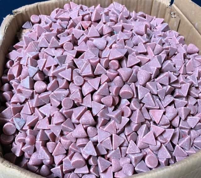 Plastic Tumbling Media  3/4 Pyramid (10 Pound Box)