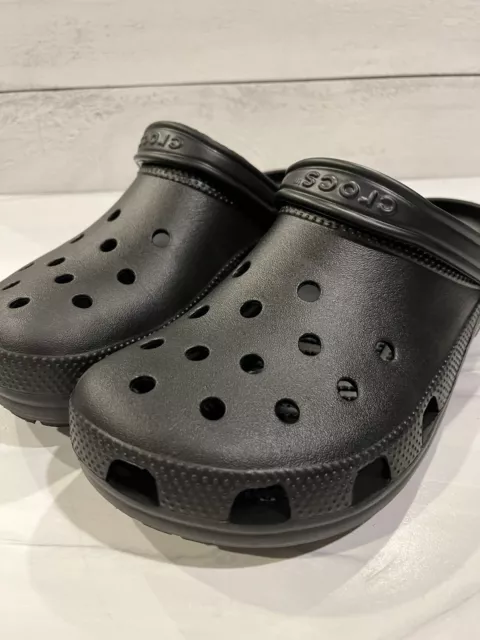 Crocs Classic Clog Slip On Shoes Black Women’s Size 6 Mens Sz 4