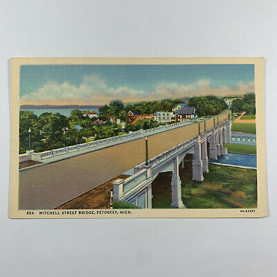 Postcard Michigan Petoskey MI Mitchell Street Bridge 1940s Linen Unposted